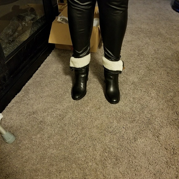 SOLD Authentic Burberry Boots - Picture 1 of 6